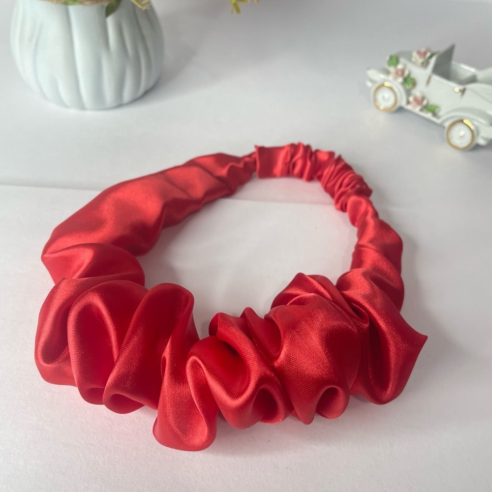 Red Satin Headband wrap scrunched For Women Pleated design - Picture 2 of 10